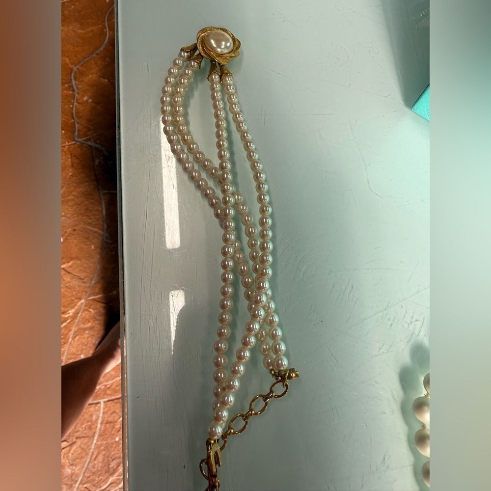 Vintage Richelieu Faux Pearl Rhinestone Necklace 18 inches - Picture 8 of 9